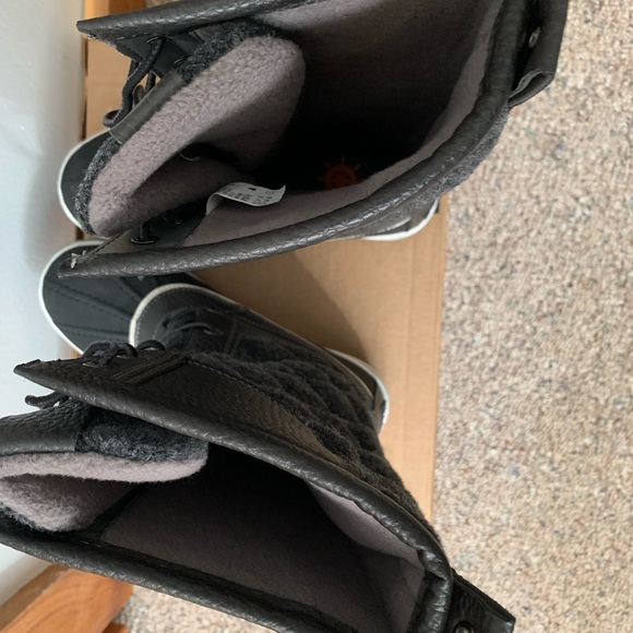 Global win boots - Picture 3 of 5